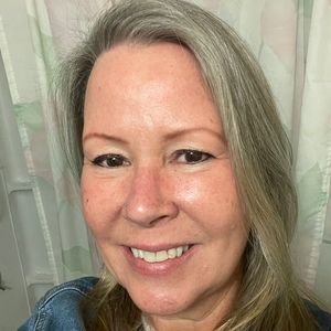 Meet your Posher, Debra